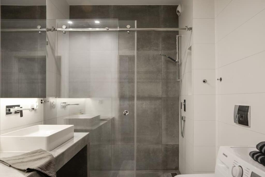 Platinum Jaglana Apartment - Wyspa Spichrzow Gdańsk Kültér fotó