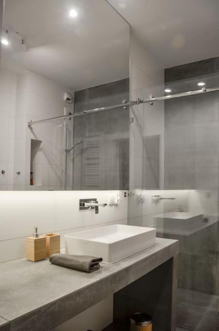 Platinum Jaglana Apartment - Wyspa Spichrzow Gdańsk Kültér fotó